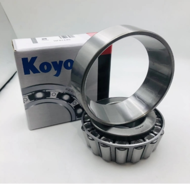 What is the process of mounting and dismounting 6220 RU KOYO bearings?